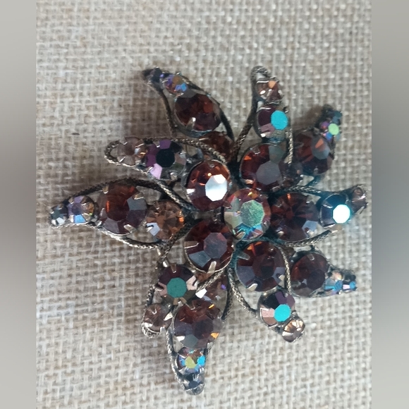 Regency Signed VTG Citrine AB Colored Crystal Rhinestones Star Flower Brooch - Picture 12 of 13